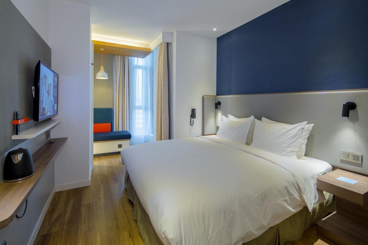 Holiday Inn Express Haining City Center, An Ihg Hotel Buitenkant foto